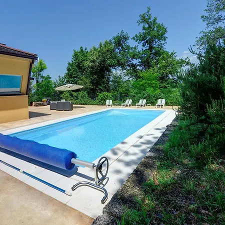 Villa Oasi *